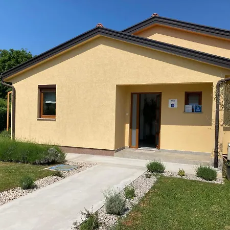 Maris Сasa de vacaciones Veligolji